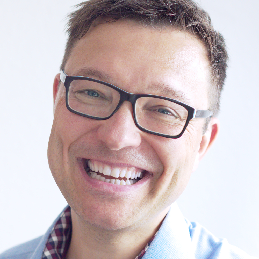 Torsten Pinkert bei der Fußpflege-Behandlung
